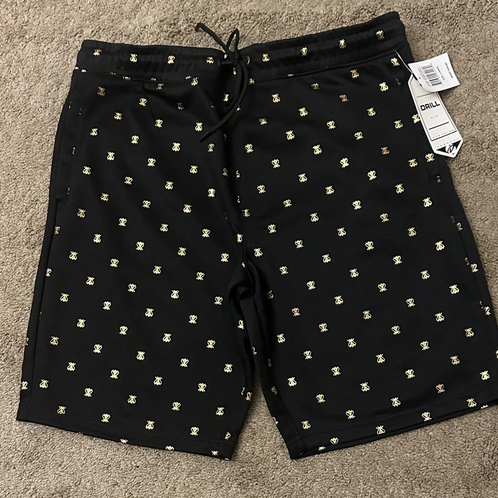 Drill‎ Streetwear Bee Shorts